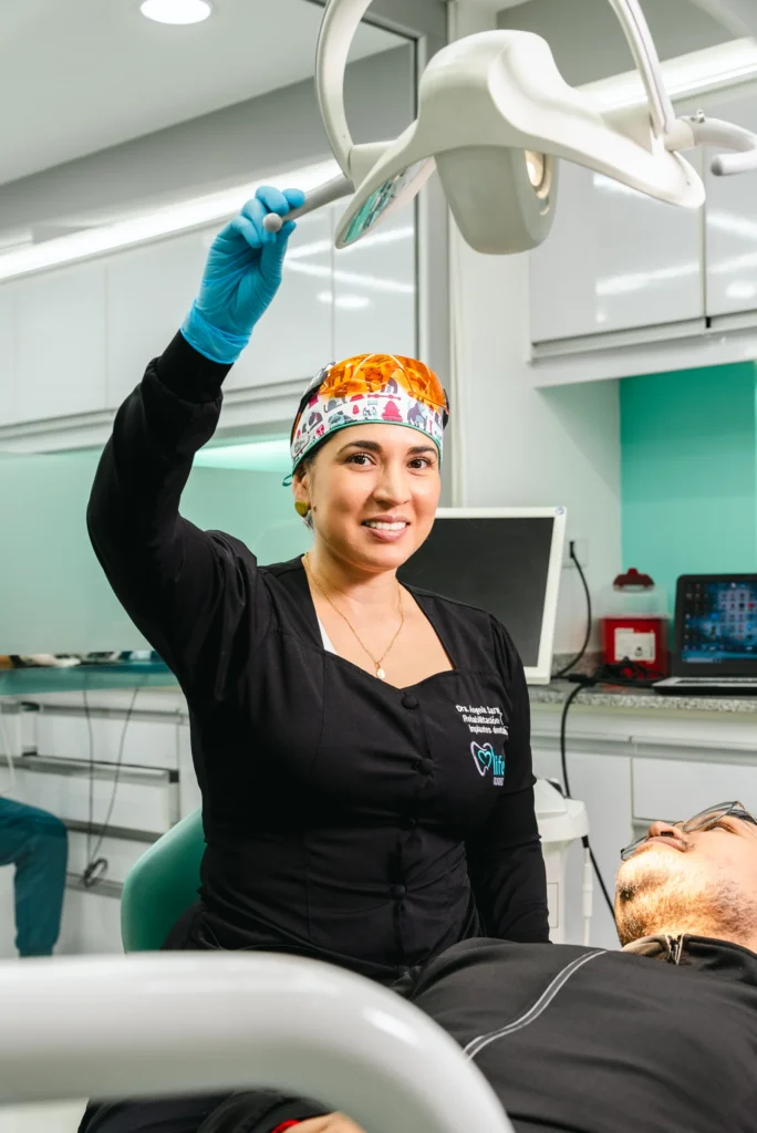 Procedimiento dental en clínica de Otavalo - Odontología Life